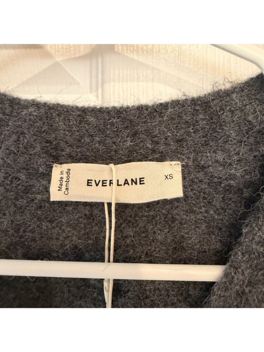 Everlane The Boxy V-Neck Cardigan Dark Gray Alpaca Size XS NWT - Picture 3 of 6
